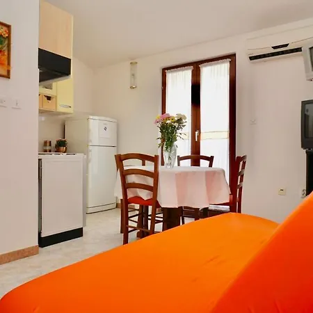 Apartment Central And Quiet
